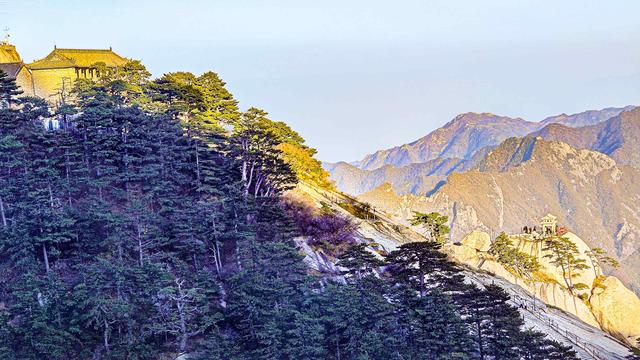 魂牵梦萦，我登上思念已久的华山.......