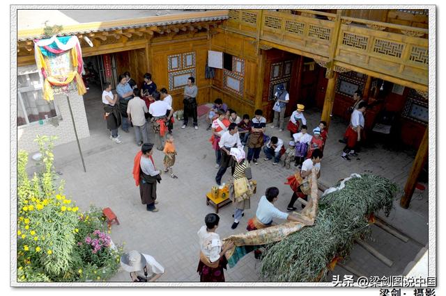 2025年青海同仁热贡文化唐蕃古道行兰州站农文旅商推介活动启幕。