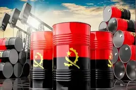 中国一边费力进口大量原油，一边低价出口成品油，这为了什么呢？图片