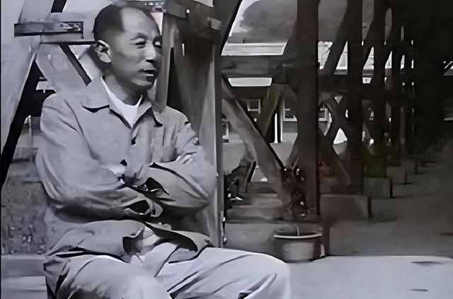 张学良病逝美国，儿子打开他的银行账户，被里面的余额吓一跳