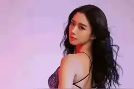 亚洲第一美女克拉拉：内衣写真展现无与伦比的丰腴魅力！图片