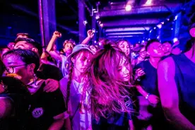 00后女孩一周7次“857”，肠烂离世：纵欲的后果，你根本承担不起图片