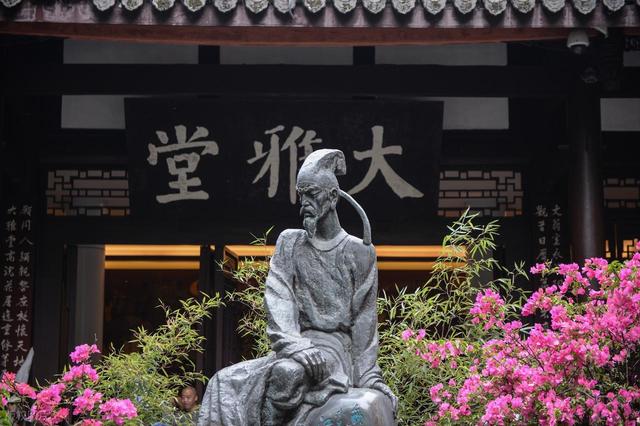 十句写尽美酒的诗句：有豪放畅饮，也有借酒消愁，道尽人生百味