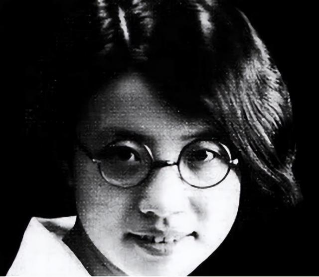 1955年，毛主席看到枪决名单后，拍案大怒：她可是咱全党的恩人！