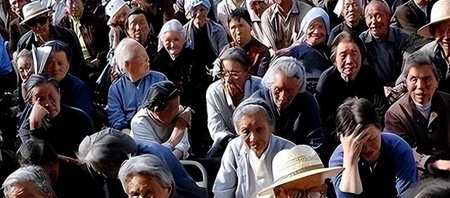 中国将迎来前所未有的死亡高峰，专家得出答案：是这些因素导致的