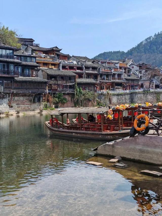 湖南必去十大景点排行榜，这才是湖南最值得去的10个地方，收藏好