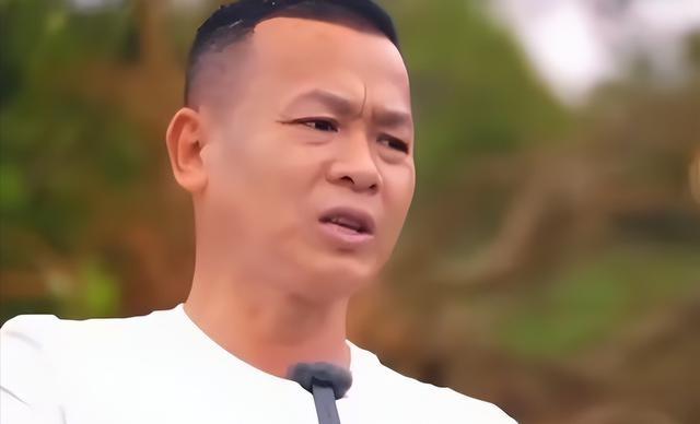 全红婵回乡过节，父亲巨资布置夜景，国家队的去留再添悬念