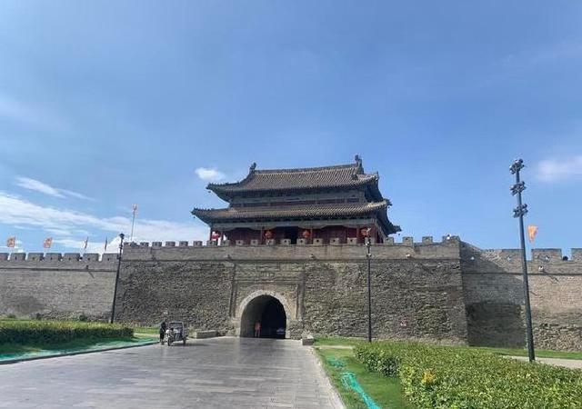 中国河南省五大历史古城：1	、商丘古城，2、许昌古城	，3、开封