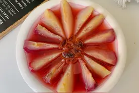 蜜桃加它蒸着吃，坚持2周，面色红润，脸不垮了，整个人都舒服了图片