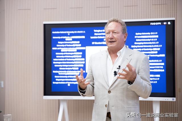 澳洲大亨放弃竞争！西方该聆听东方“黑暗工厂”奏响未来工业序曲