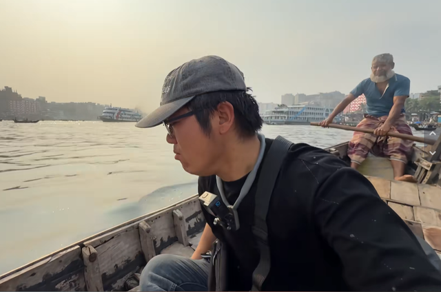 恒河水不能随便喝！中国小伙挑战后，当场呕吐不止，吐槽嘴像粪坑