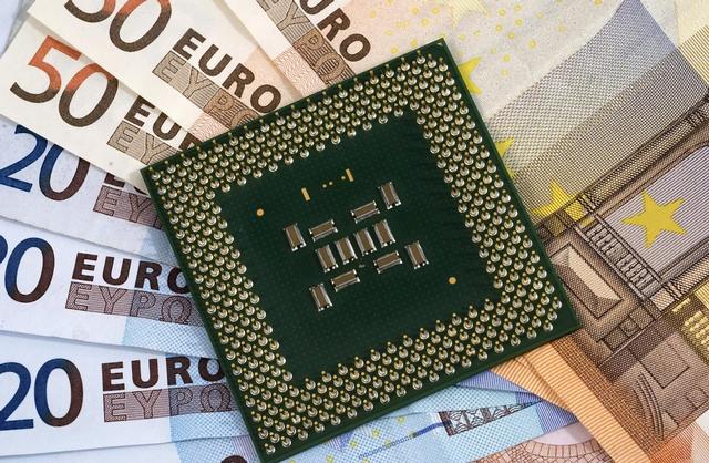 美国对中国封锁核心技术，法媒打了个比喻：就是中企的“兴奋剂”