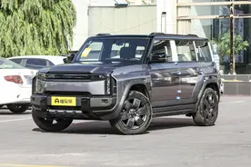 新车 | 13.98万元起售/增加越野风格套件，奇瑞iCAR 03T到店实拍图片