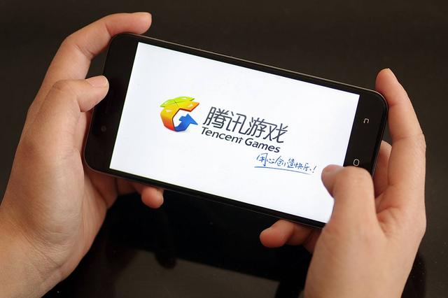 聪明的腾讯，躲过AI烧钱大战，却用AI大赚特赚，一天净赚6亿