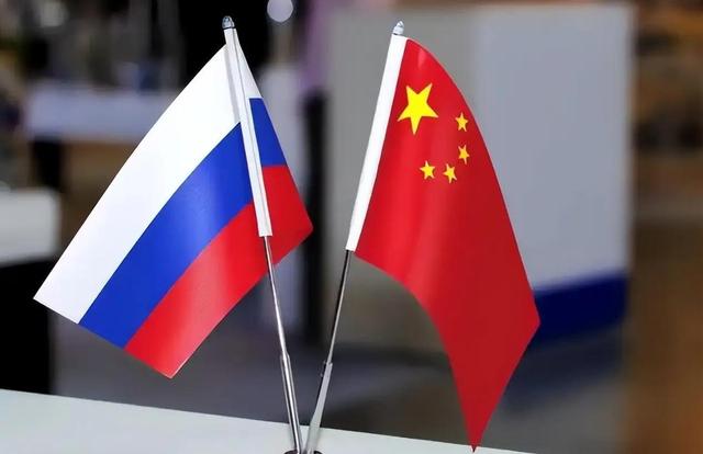 局势已经恶化，19国派兵堵门，解放军通告全球，中俄军方联手了