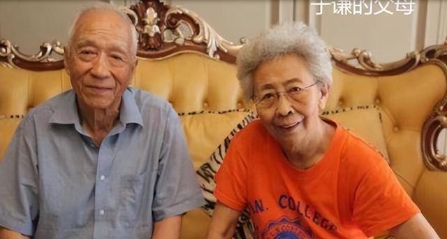 德云社隐形富豪，郭德纲50亿资产不算啥，孙越一把扇子暴露财力！