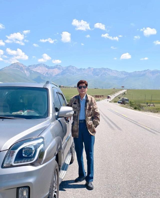 “奔八”老人驾车川藏路，穿越矮拉山，去看援藏的外孙女！