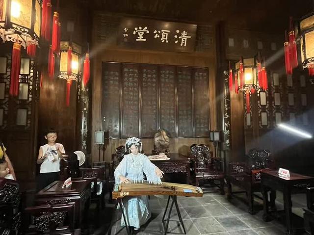 “缘启四季，巧遇花局”！在扬州个园与七位仙偶遇！