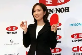 石川佳纯参加中国参婚礼！穿高跟鞋+裙子，太美了，说河南话：中图片