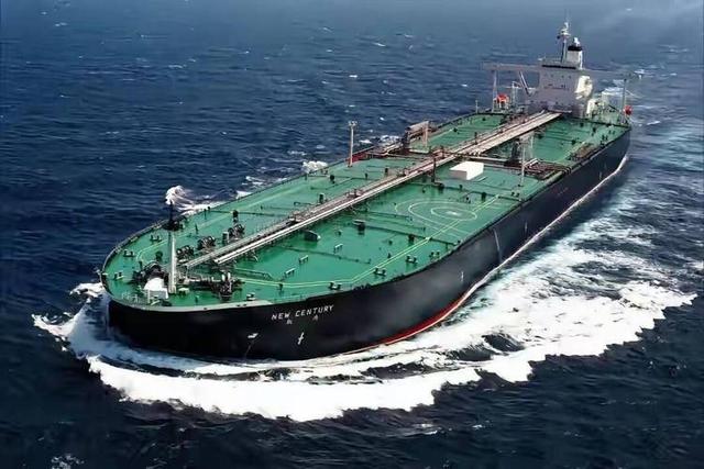 公海当私域？美军扣押俄罗斯油轮	，俄高官大怒：该击沉美军舰了！