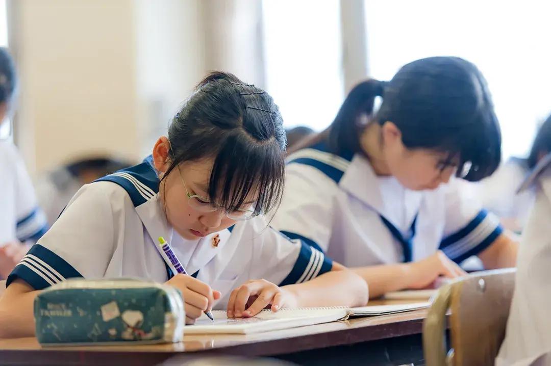 请输入图片描述 请输入图片描述