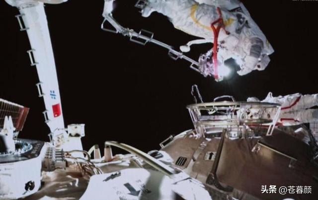 女航天员飞往太空前，为什么要吃避孕药？这是为了防止发生什么？