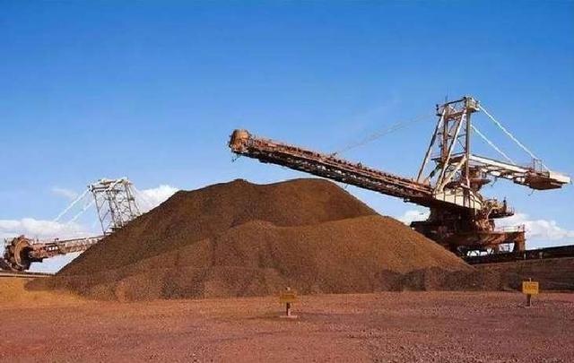 中国出招西方乱阵脚，普京600亿紧急入场，摆脱稀土依赖的秘密究竟是啥？