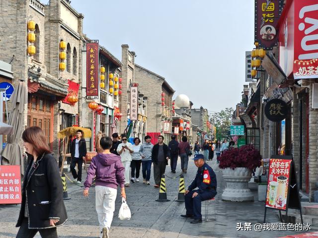 逛逛保定西大街，好像每个城市都有这么一条街