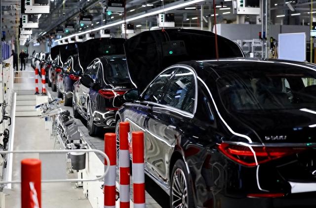 被打疼了？荷兰约见中方高层，但偏偏不道歉，中方掀开第二张底牌