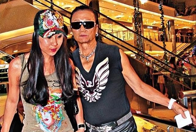 和谢贤分手8年后	，Coco在网上自曝私密往事