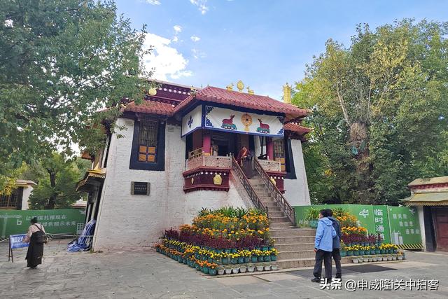 拉萨市：走进罗布林卡