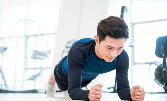 每天平板支撑2分钟，一个月后身体会有什么变化？