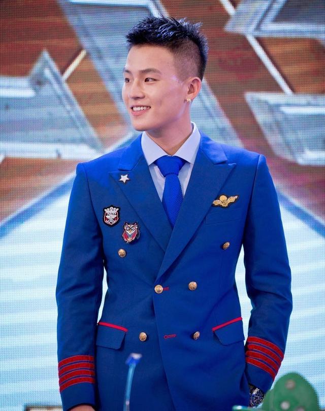 身上8处纹身还演农民？央视《生万物》闭眼选角，张艺谋真说对了