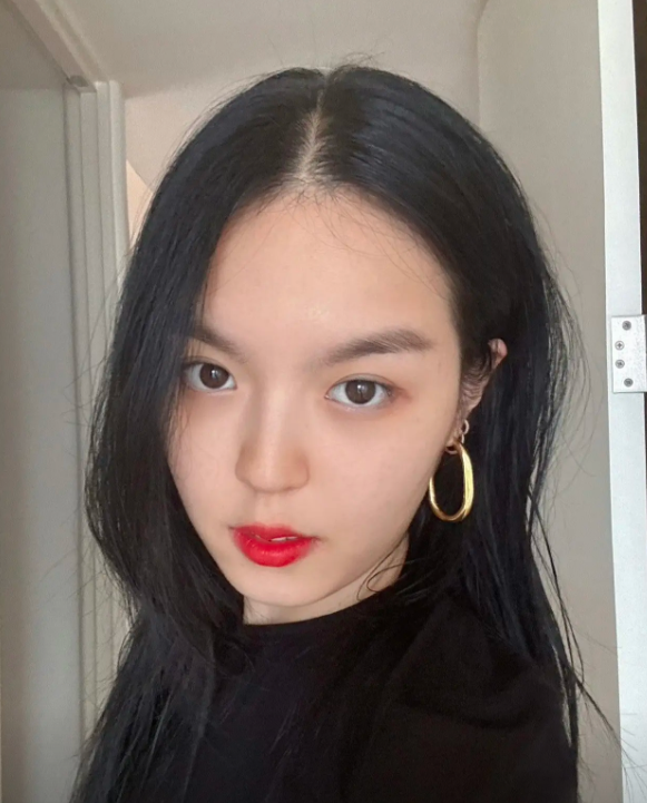 李咏也没想到，自己离世8年后，23岁的女儿就走上一条“不归路”