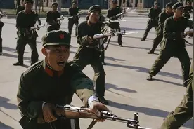 中国如果全民皆兵有多夸张？一个名字三十万人，可组建三个集团军图片