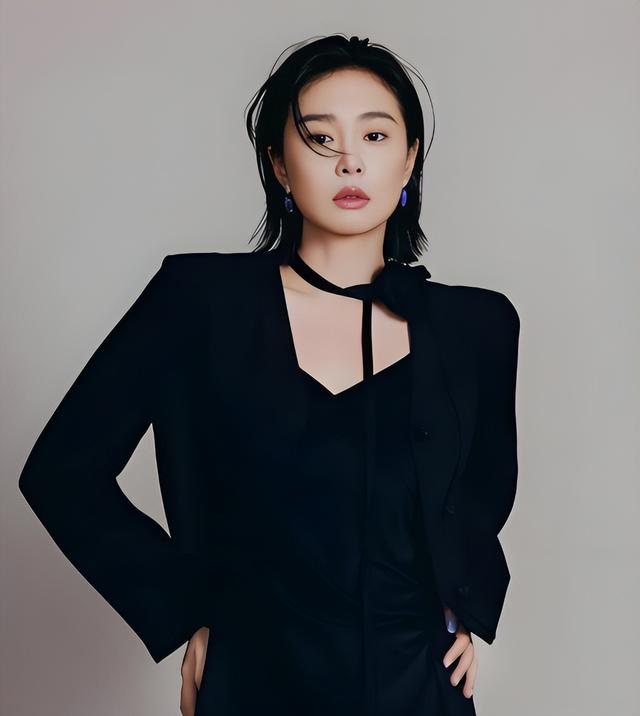 长得千娇百媚，奈何有个糙汉名，这5位被名字拖累的女星，太可惜​