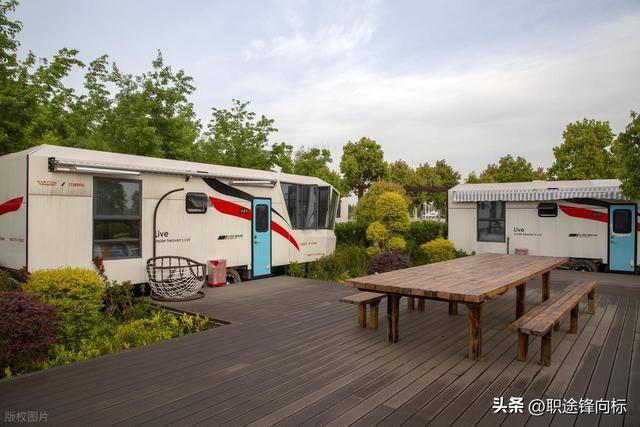 从背包到星辰，一场跨越 24 年的旅行启示，写给在路上的中年人