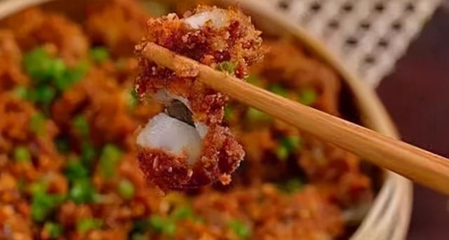 下班挤地铁，饿得前胸贴后背，却刷到外卖软件里一份凉拌金针菇