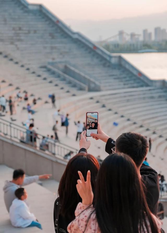 限时免门票！登上热搜的宝藏景点，多趟动车直达