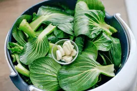医生提醒：3种青菜高血压要少吃，小心让血压上涨，趁早扔下餐桌图片