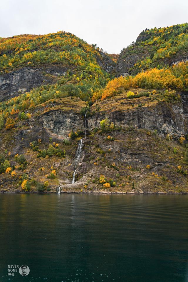 挪威秋韵，峡湾森境