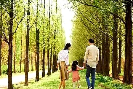 人老了才发现：凡是跟儿女住在一起的，90%以上最后都得翻脸！