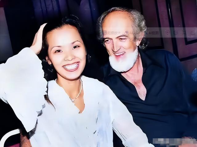 脊柱断裂、前夫已死，63岁的"亚洲天后"韦唯，已然走上了另一条路