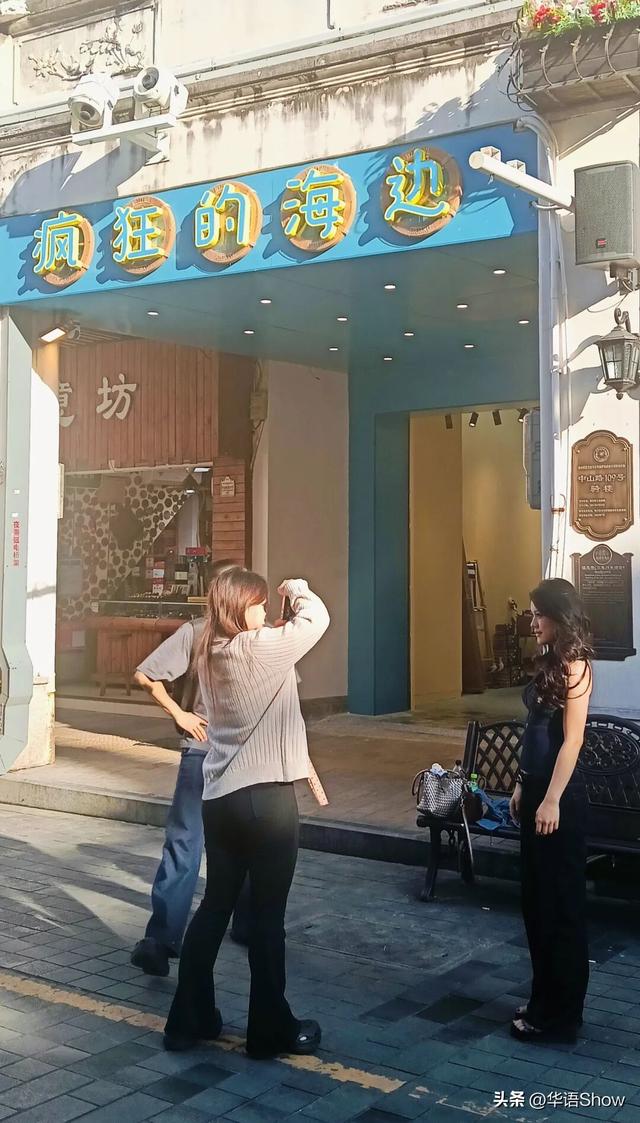 封关前瞻丨海口骑楼老街冬日景象：满眼都是外国人