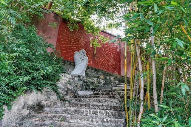 来泉州惠安别只去崇武古城！在这座千年古县登科山逛夜市！