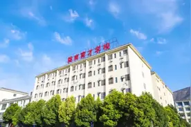 陇南育才学校2025年教师招聘公告图片