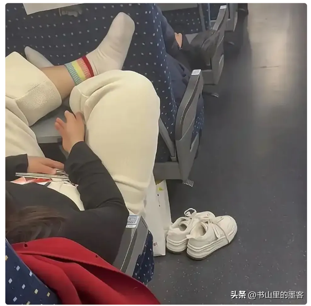 亚航飞机打架事件后续：原因曝光，双方都有受伤，结局令人惋惜！