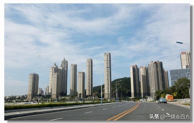 在大连陵水湾打造出的“海纳百川”国际雕塑景观带