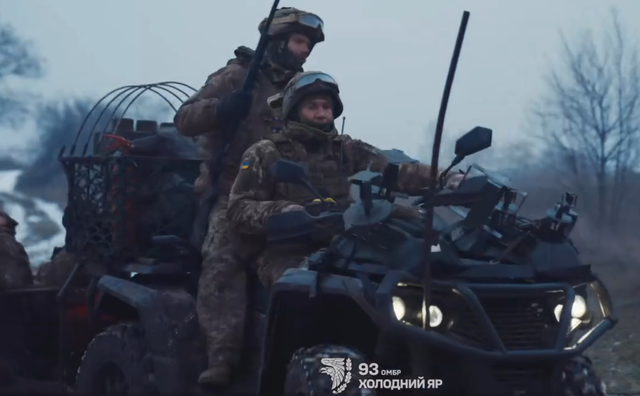 乌克兰第93旅“二人组”：坚守阵地130天，还捎回个俄军俘虏