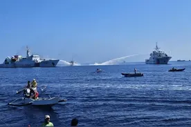 24小时内，中方接连对菲船开炮，菲律宾无计可施，美国在憋大招图片